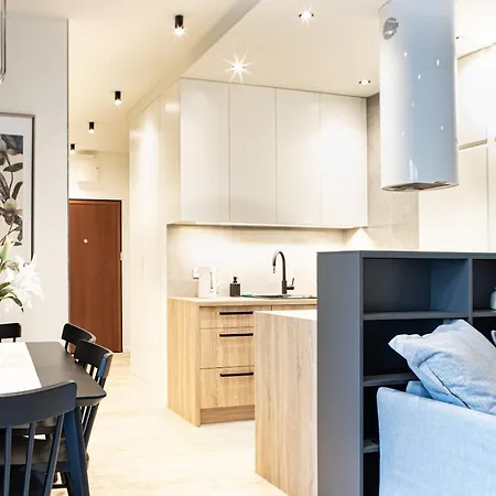 Arkadia Prime By Bookinghost Warschau