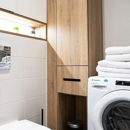 Arkadia Prime By Bookinghost Warszawa